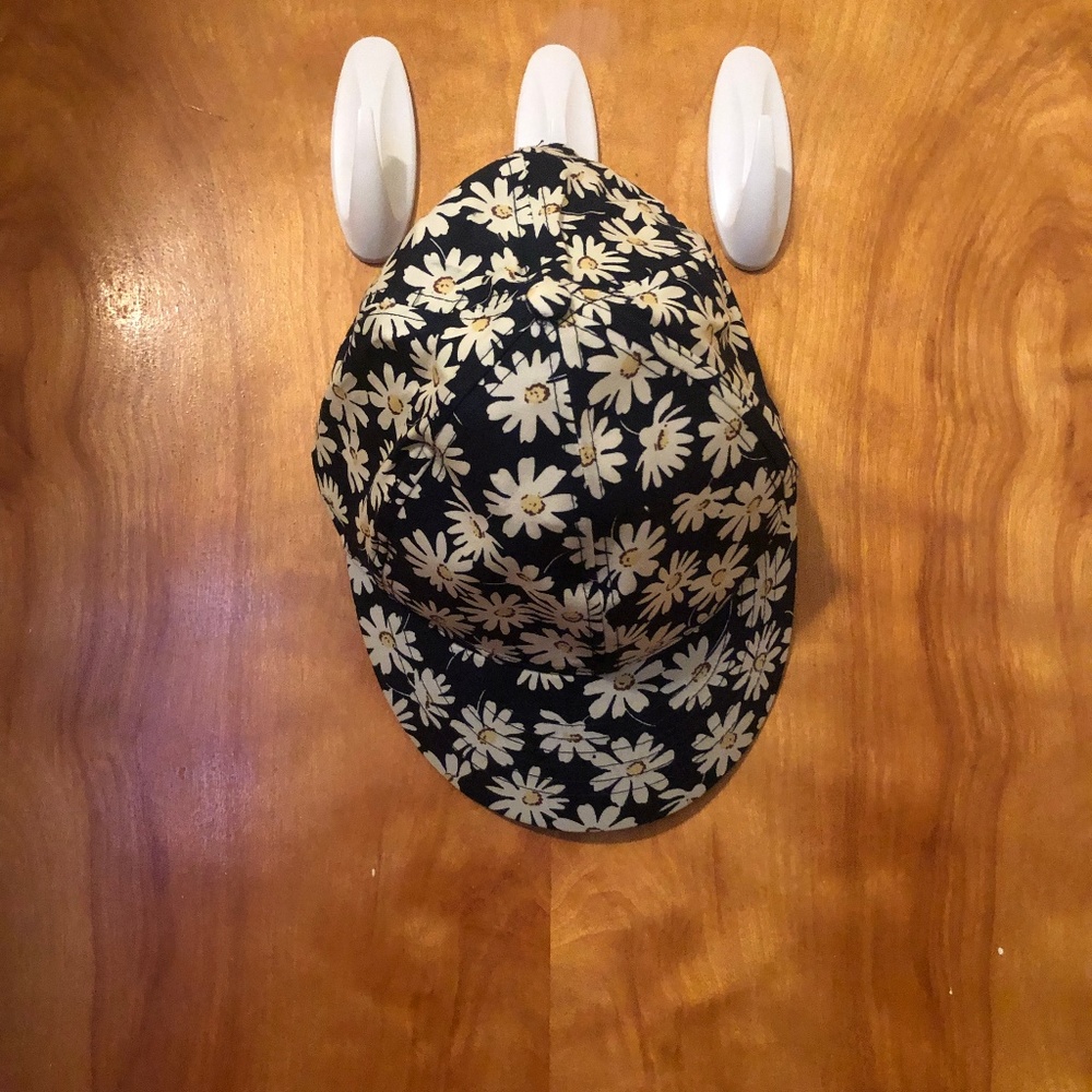 Forever 21 Floral Hat Navy Flower